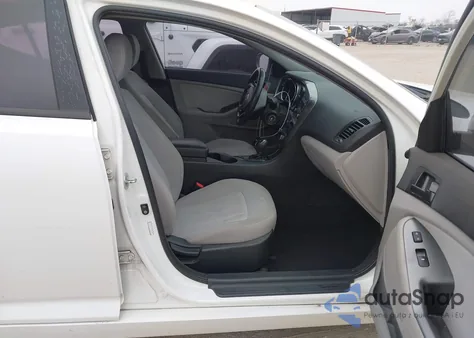 2011 Kia Optima Lx z USA, uszkodzony, nr VIN KNAGM4A77B5129331